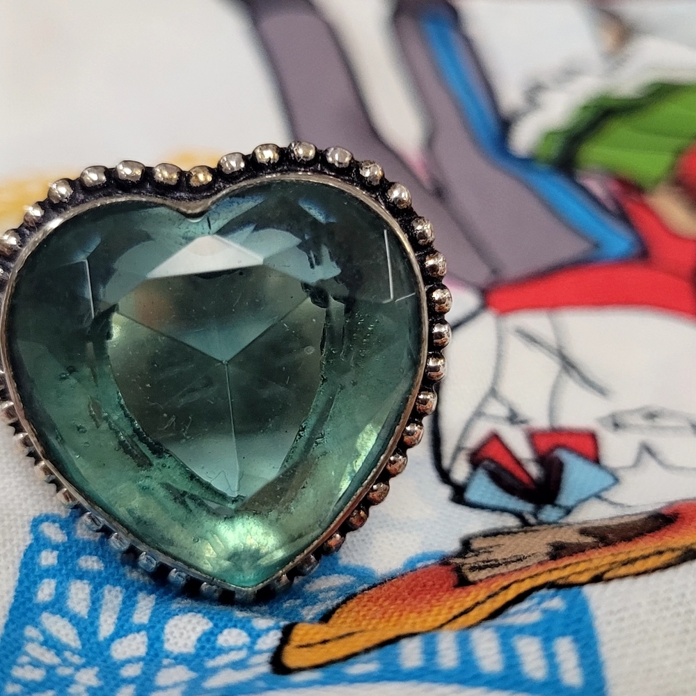 Elegant Blue Heart Ring
